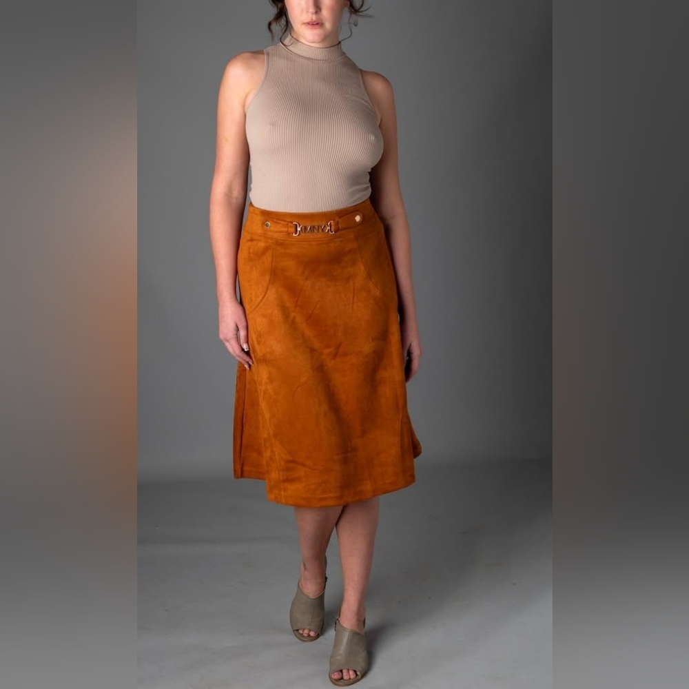 Elegant Tan Skirt